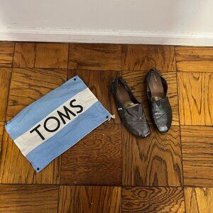 TOMS Alpargata Slip-On Shoe, dark silver metallic, women’s size 8